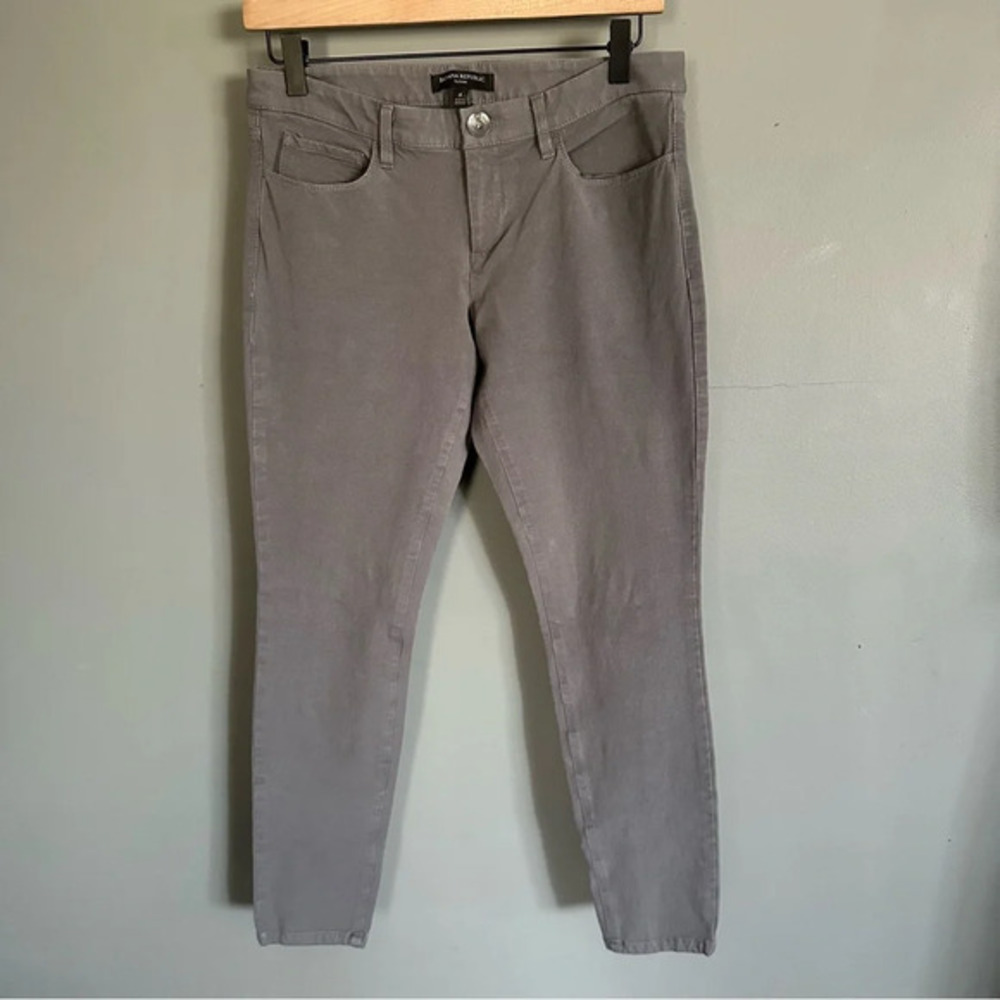 Banana republic Sloan skinny pants. Size 4. Ankle length